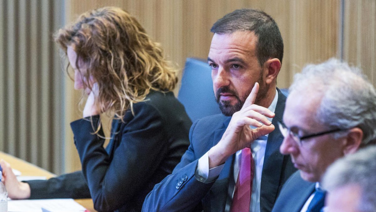 França diu no a elaborar els informes de l'heliport a les Tresoles