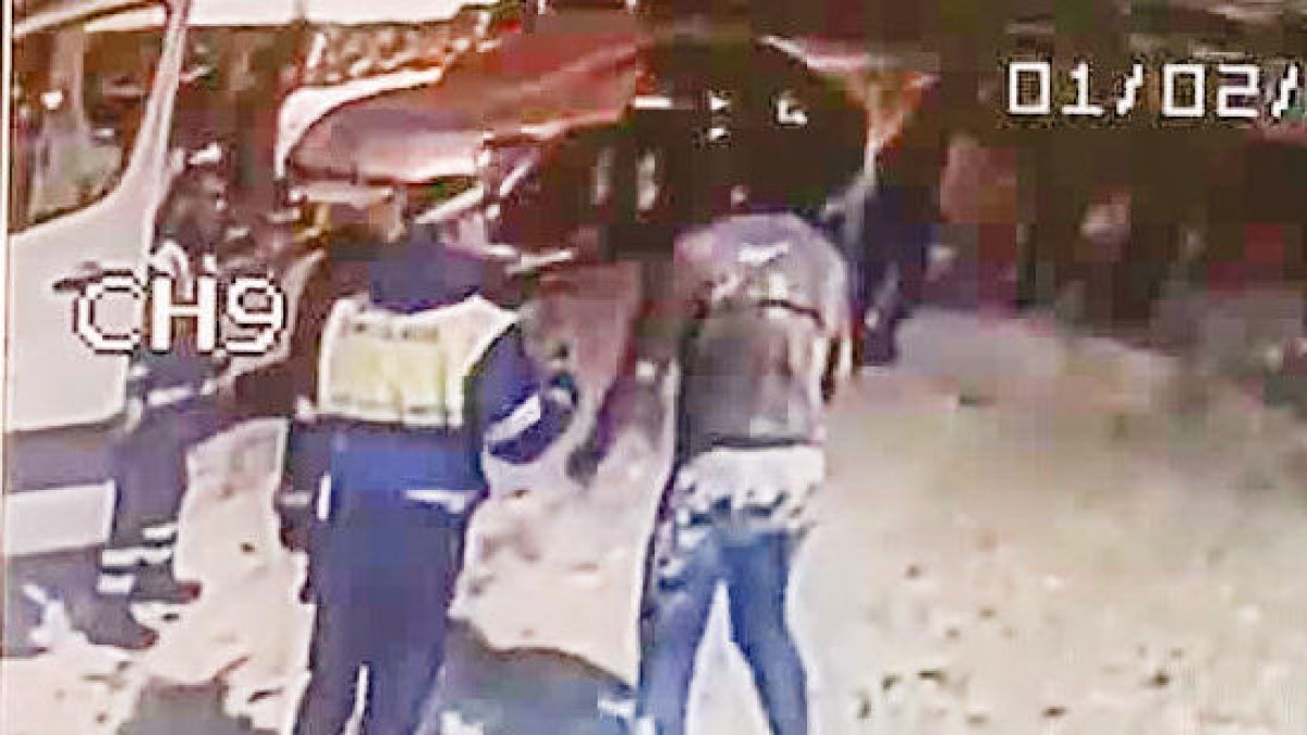 Comerciants defensen els urbans en l'afer del turista begut