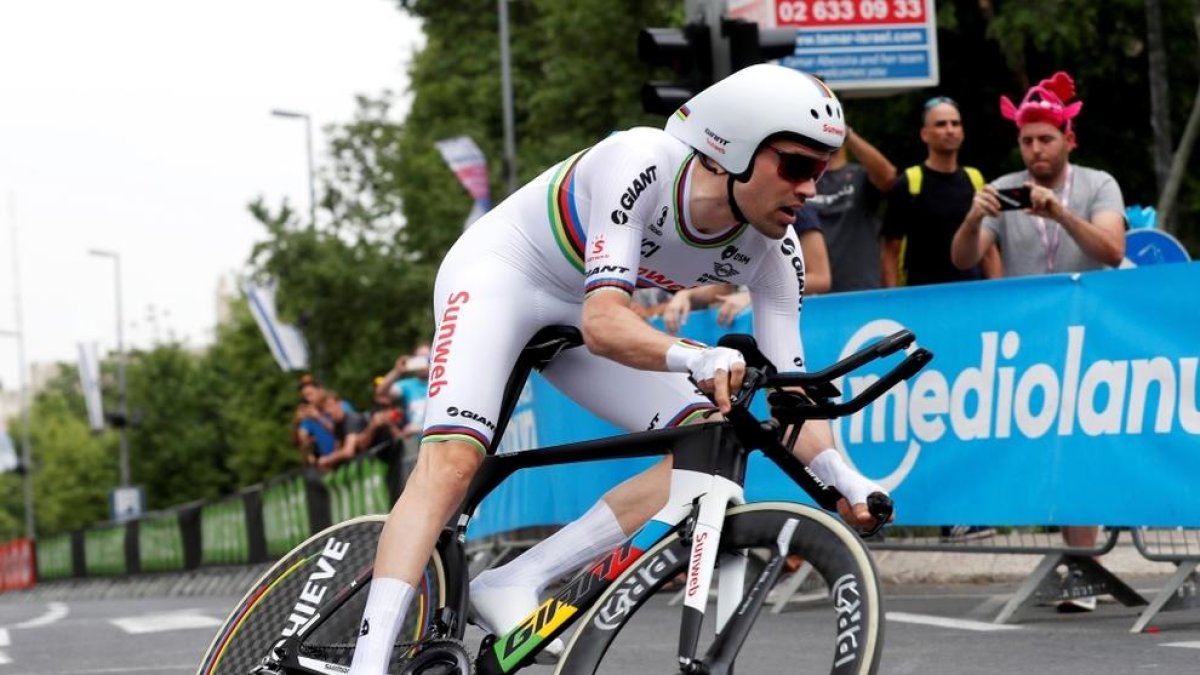 Dumoulin és el primer líder i Froome perd 37 segons
