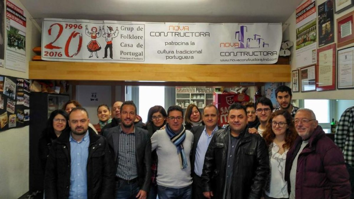 El PS explica a Pisco propostes com el dret a vot a les comunals