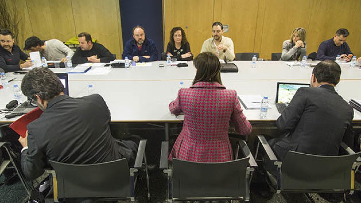 Segona reunió de Govern i sindicats per renegociar la llei de Funció Pública