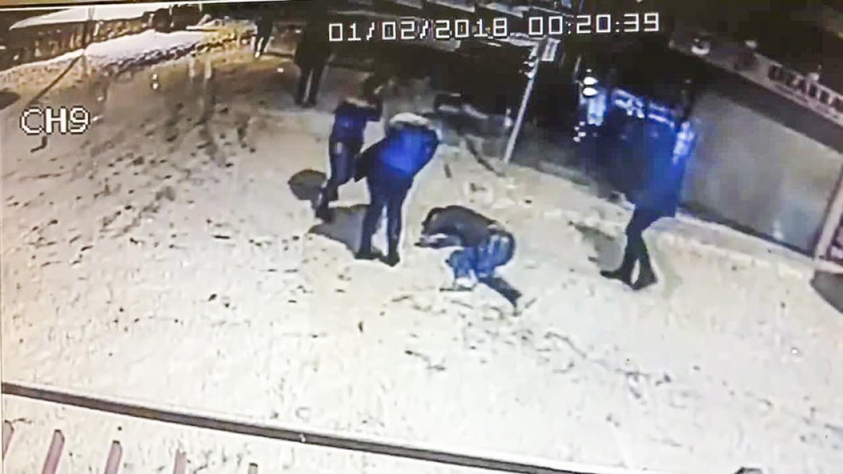 Nou detinguts per agredir, insultar i amenaçar agents de la policia