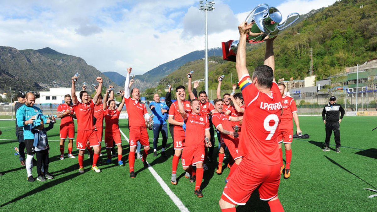El Vall Banc, campió de lliga per cinquè any consecutiu