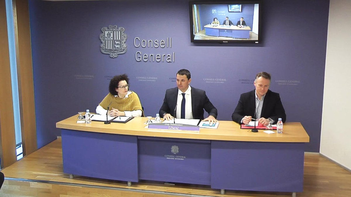 L'oposició critica que els pressupostos no reflecteixen les necessitats del país