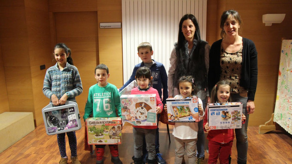 Uns 50 infants participen al 16è concurs de nadales