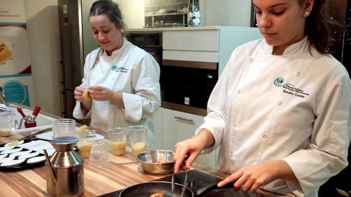 L'escola d'hostaleria aspira a oferir formació a distància