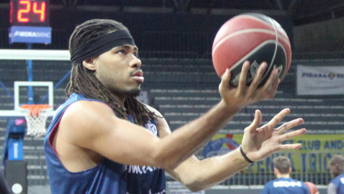 Copeland ja entrena i viatjarà a Madrid