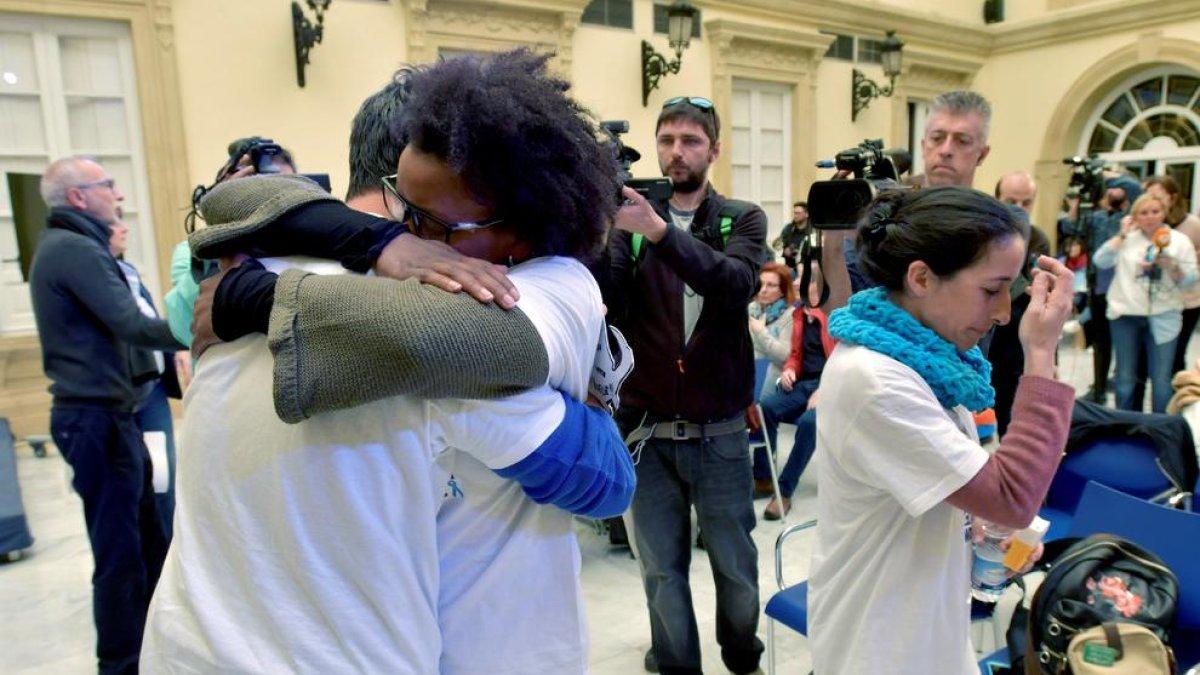 Troben el cos del nen d'Almeria al cotxe de la parella del pare
