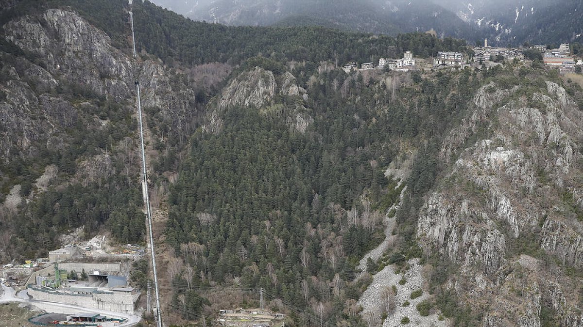 El comú avança l'elaboració del pla especial per fer l'heliport nacional