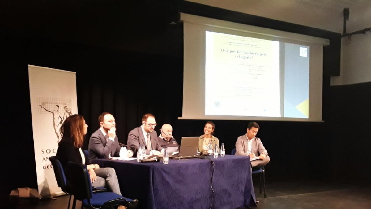 Espot assegura que les peticions d'ajuts socials s'han reduït tot i els lloguers