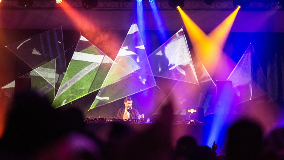 L'electrònica es fa fum?