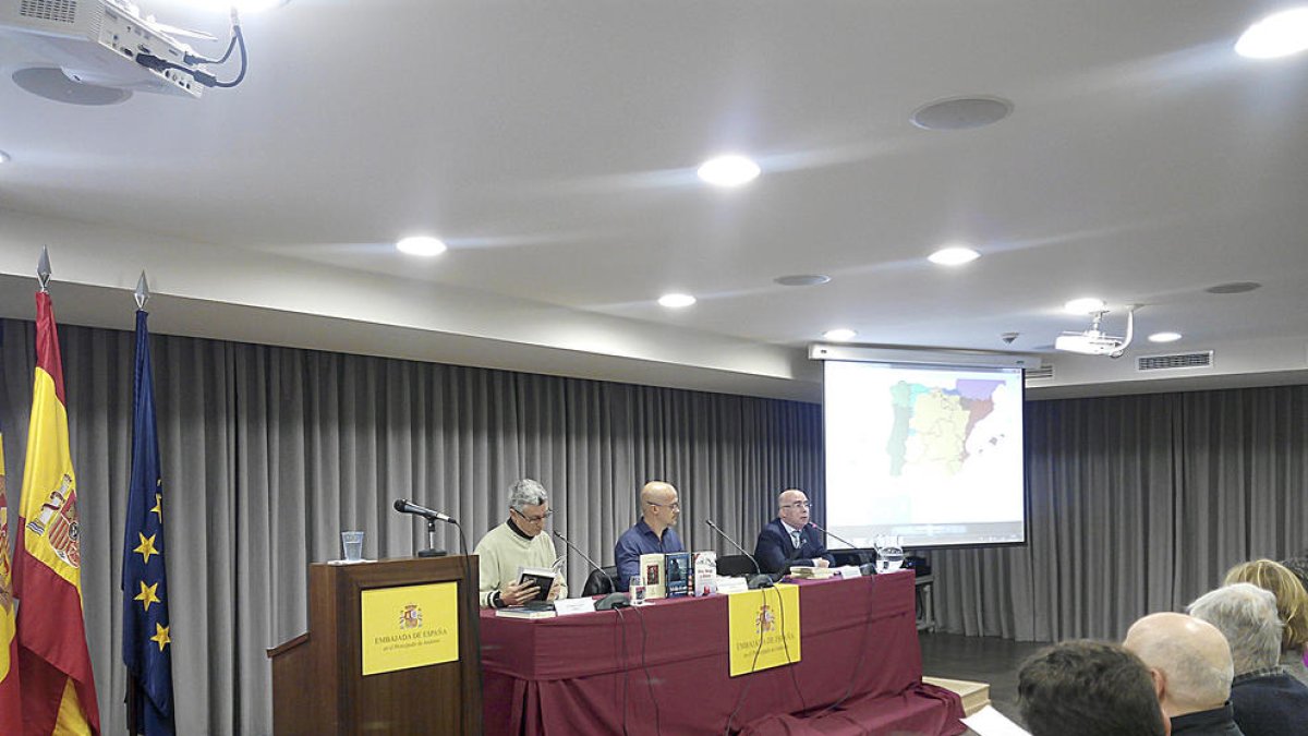 Autors del país reinterpreten “l'inventari emocional” de Juan Carlos García Hoyuelos