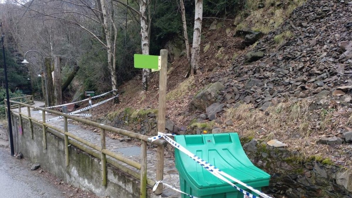 Tancat provisionalment un tram del rec del Solà