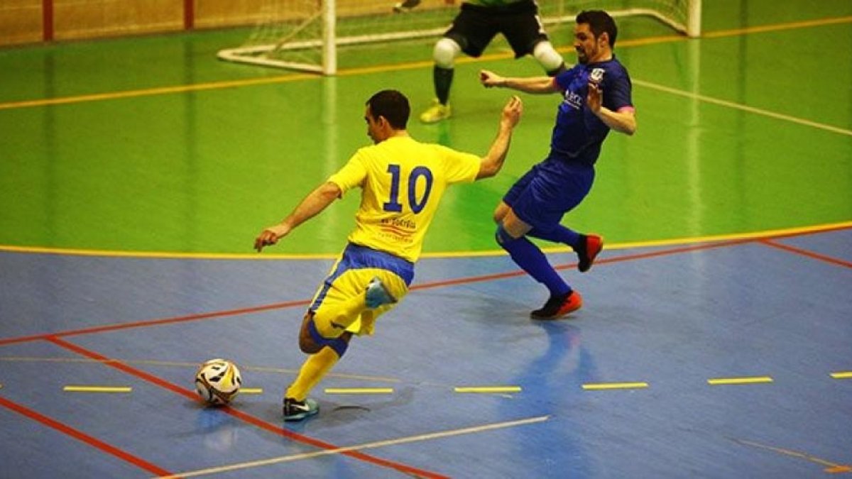 El campió de segona treu els colors al de primera divisió. (4-8)