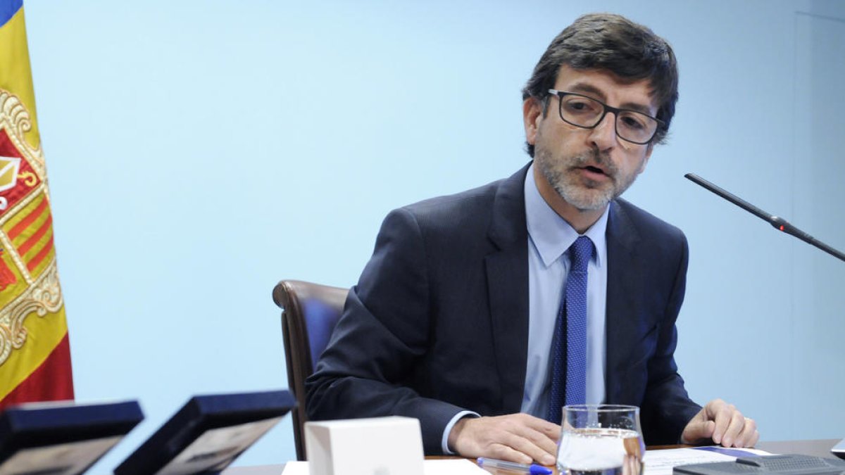 Monedes d'or i argent pel 25è aniversari de la Constitució