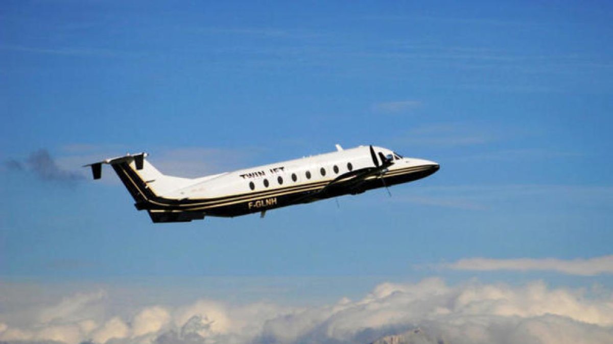 Viatges Regina trenca amb Twin Jet i ultima un acord amb una altra companyia