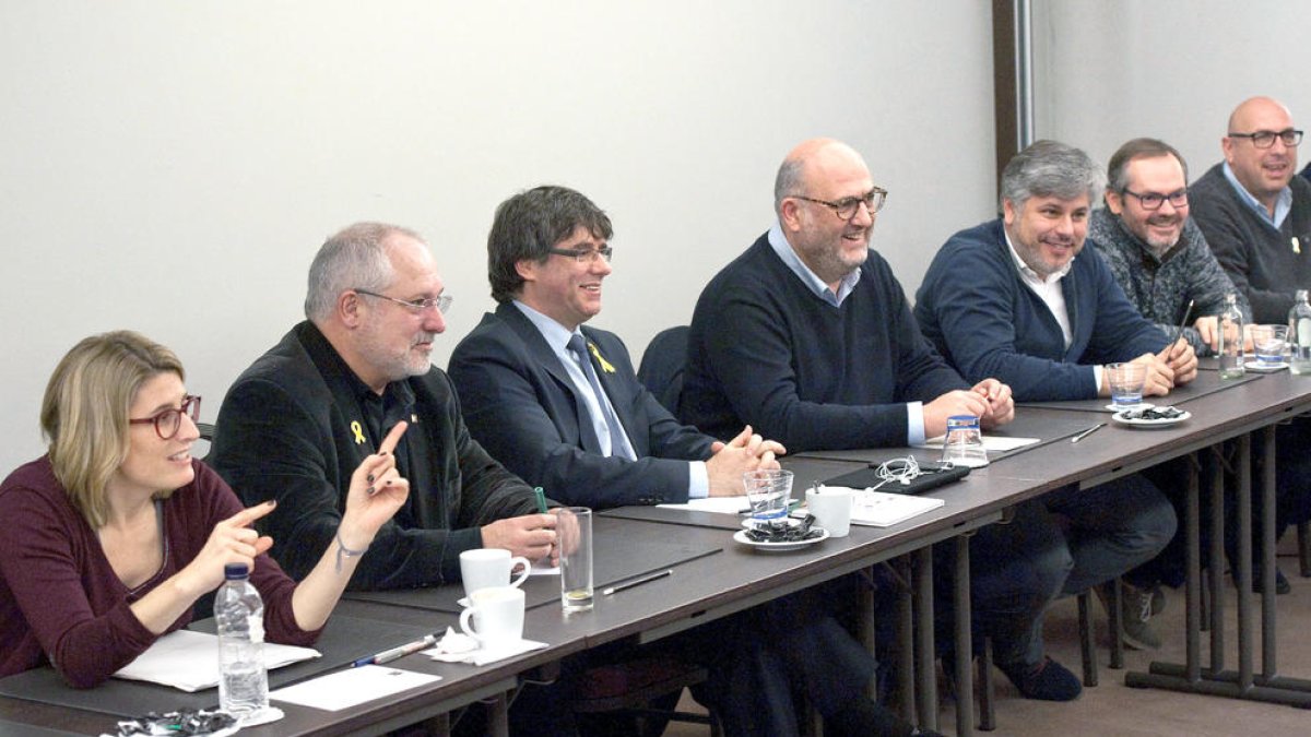 Junts per Catalunya encara veu factible la investidura de Sànchez