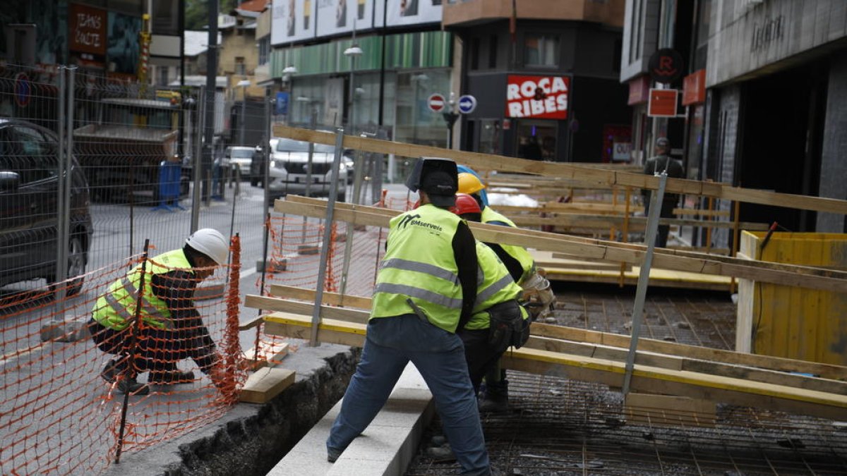 Comptadors de persones connectats als semàfors a l'avinguda Meritxell