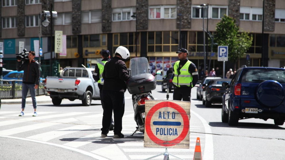 Sancionats per la policia vuitanta motociclistes