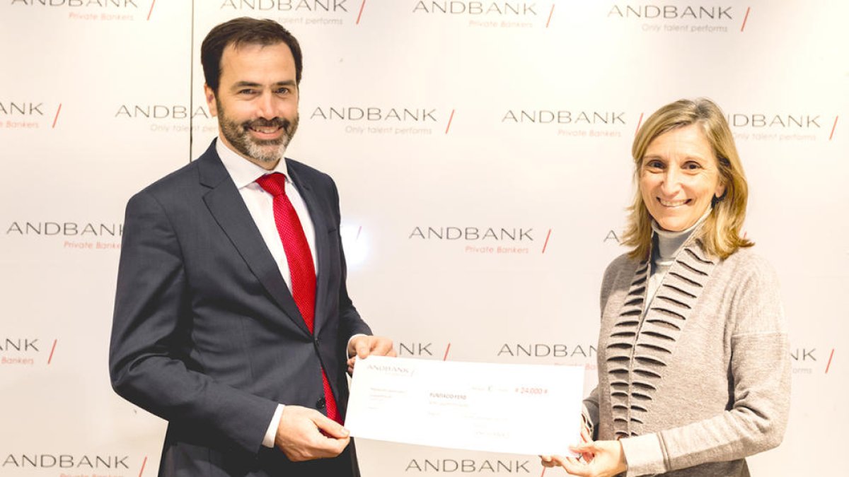 Andbank dona 24.000 euros a la fundació FERO