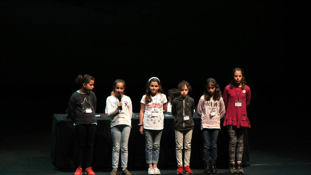 El cinqué congrés de ciència a la vida quotidiana aplega quatre-cents alumnes