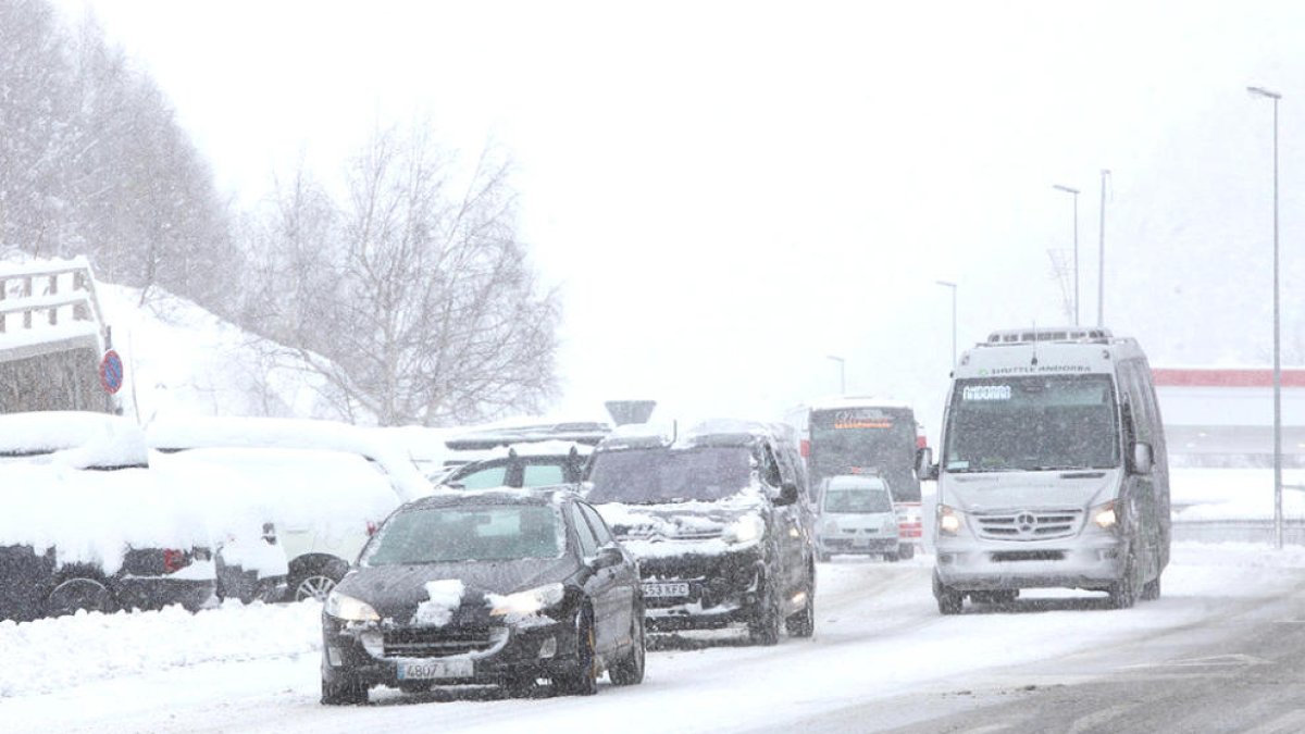 Tallat l'accés a França per als camions de 19 tones
