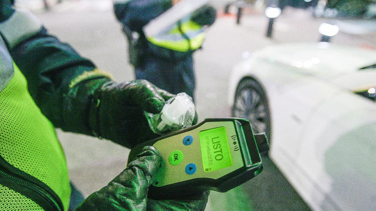 Un accident amb un conductor ebri obliga a tallar una hora la general 2