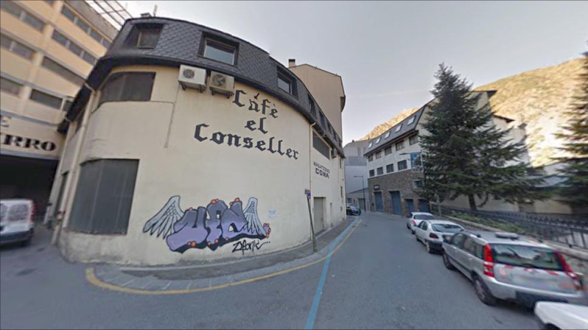 Roben uns 50.000 euros de l'empresa Cafè El Conseller