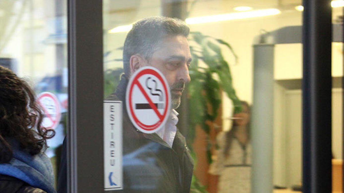 Corts condemna Vila per exhibicionisme davant de menors