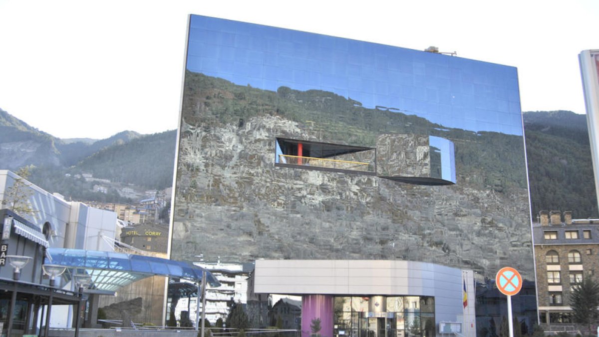 Encamp acull un mercat solidari contra la leucèmia