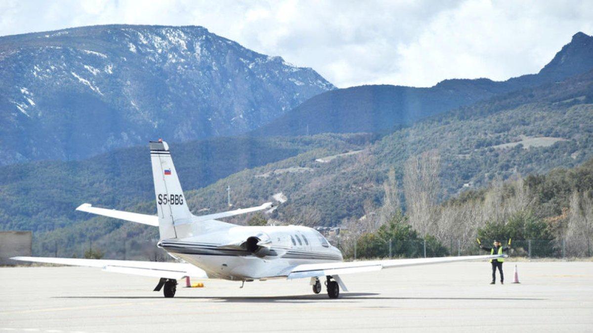Els bombers catalans vetllaran per la seguretat dels vols comercials a la Seu