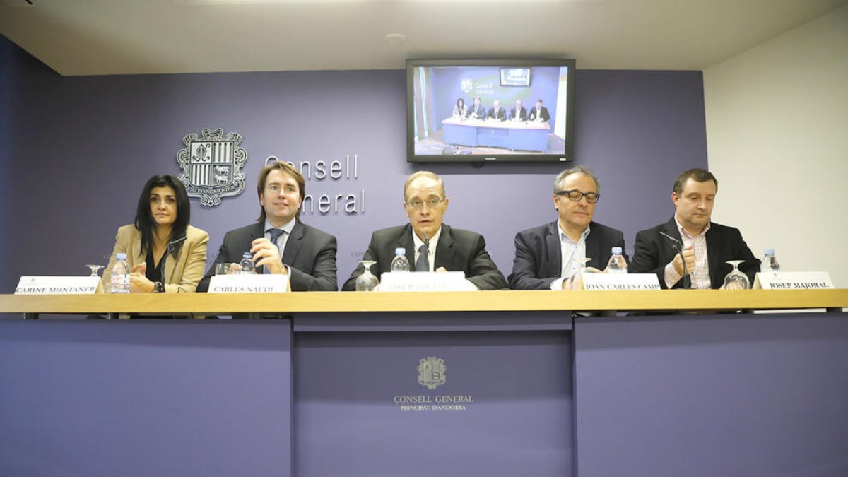 UL aposta per crear un nou partit alternatiu a DA i LA per les generals