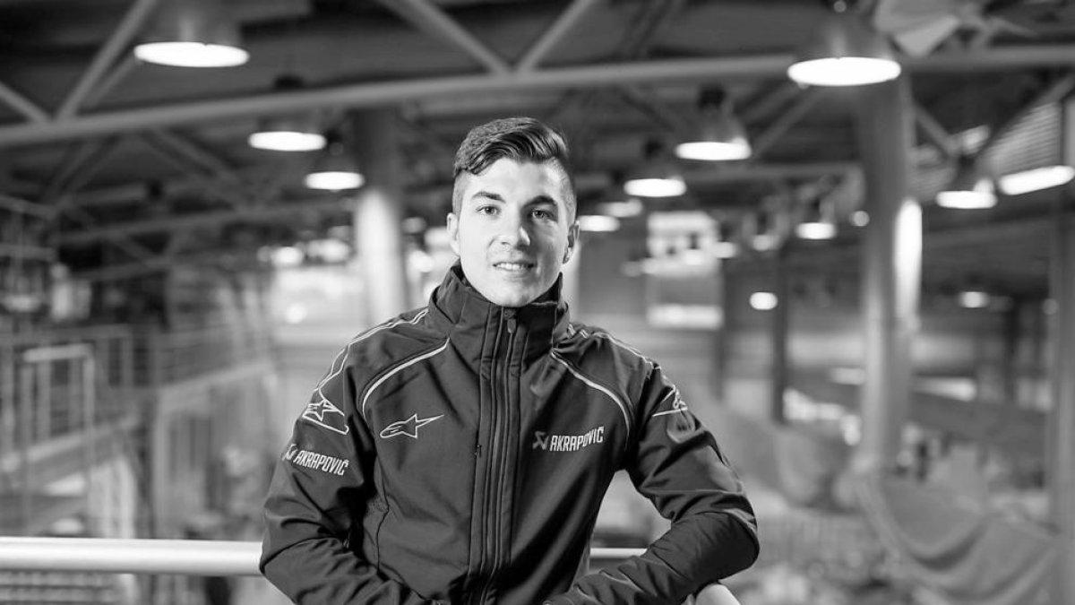 Maverick Viñales
Imprès al nom
