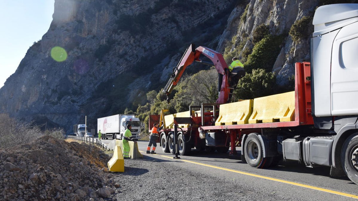 Poca afectació en el trànsit en l'inici de l'obra de Tres Ponts