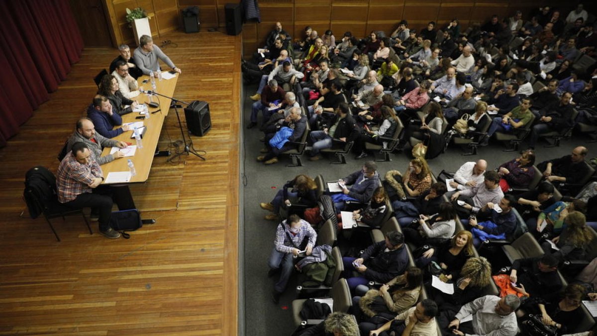 Unanimitat entre els funcionaris per anar a la vaga