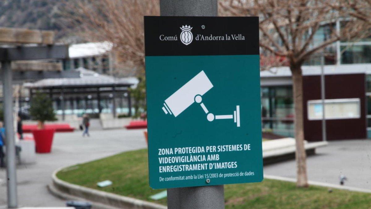 Les gravacions de les càmeres al carrer s'hauran de destruir en un mes