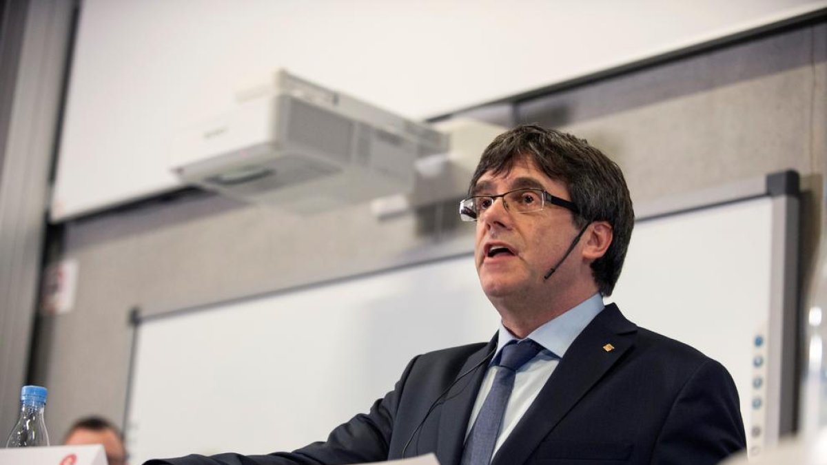 Puigdemont a Comín: “Això s'ha acabat, els nostres ens han sacrificat”