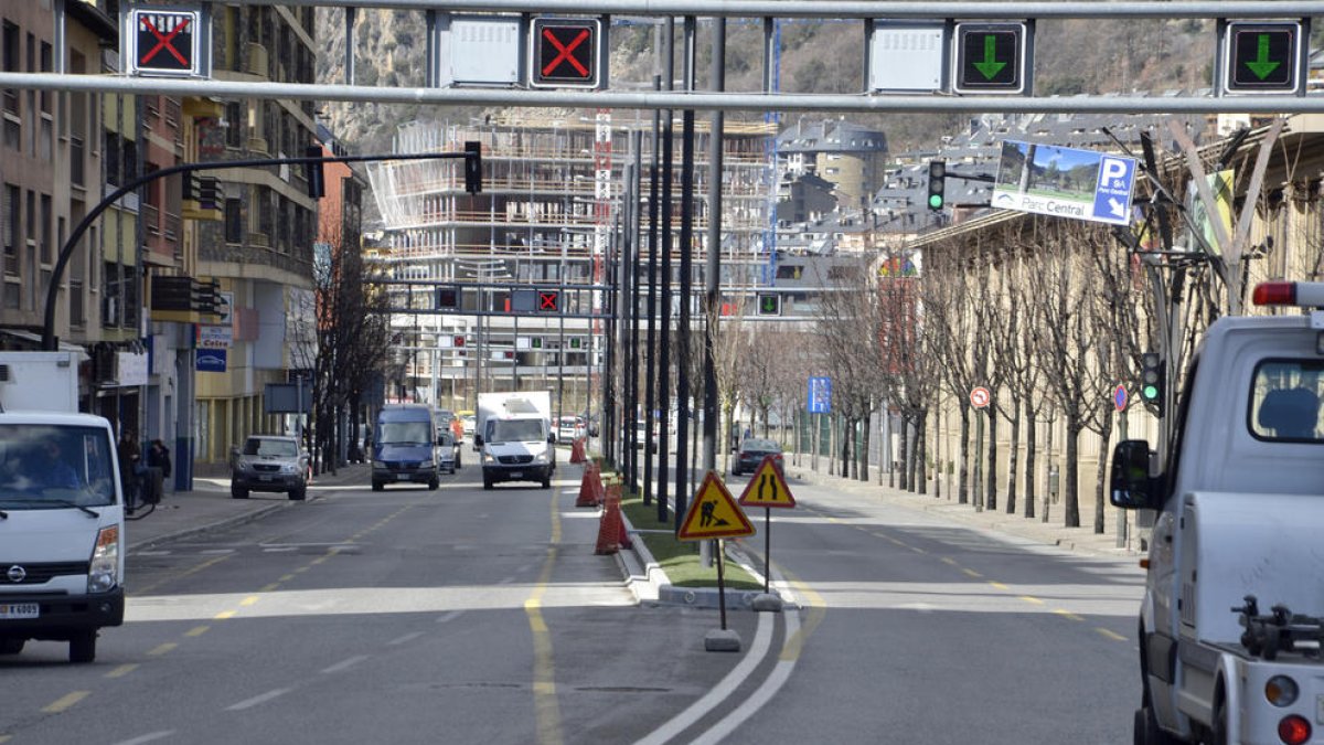 La mitjana de 400 metres de llarg de l'avinguda Tarragona, acabada