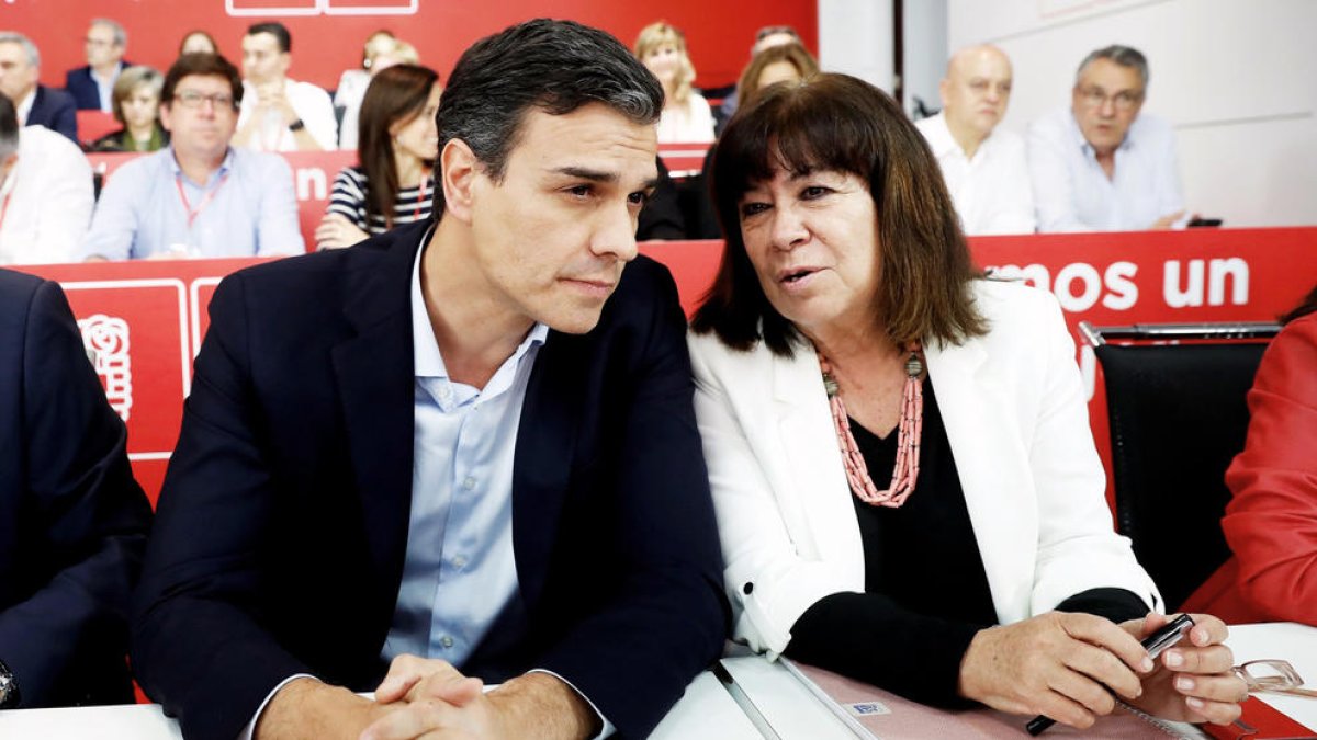 Pedro Sánchez promet “estabilitat i eleccions” amb la moció a Rajoy