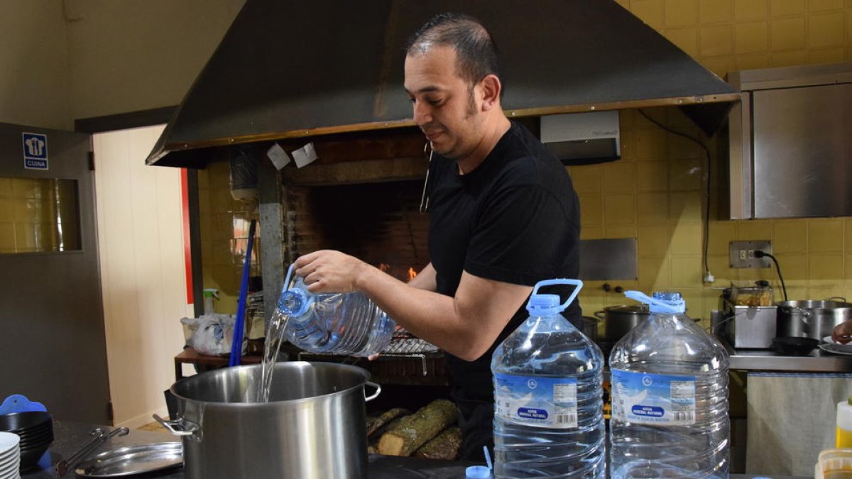 Salut recomana no beure ni cuinar amb aigua de boca a Oliana