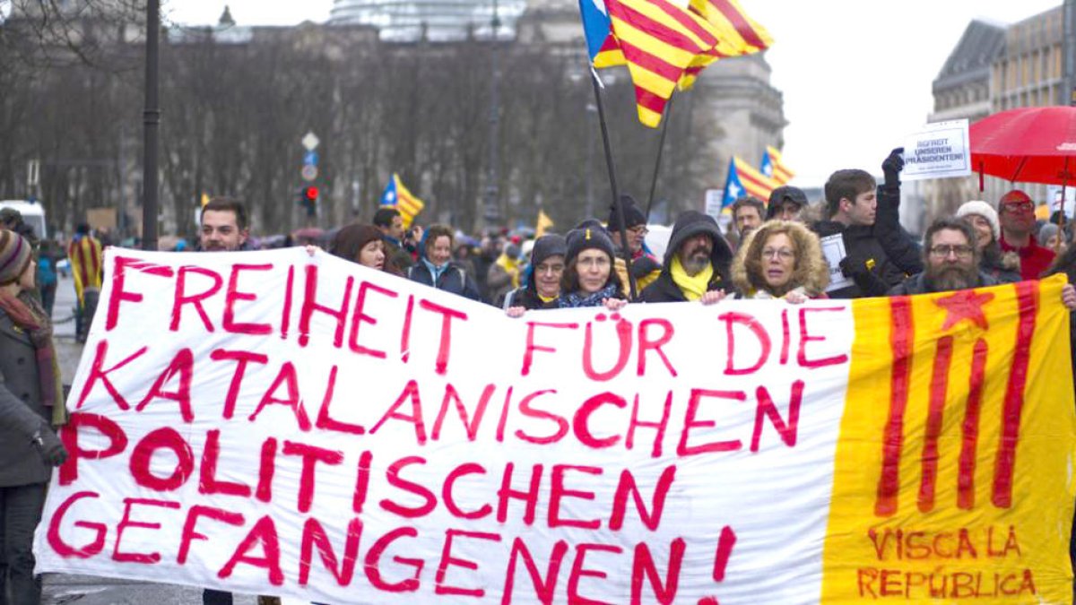 Manifestació de l'ANC a Berlín per demanar la llibertat de Puigdemont