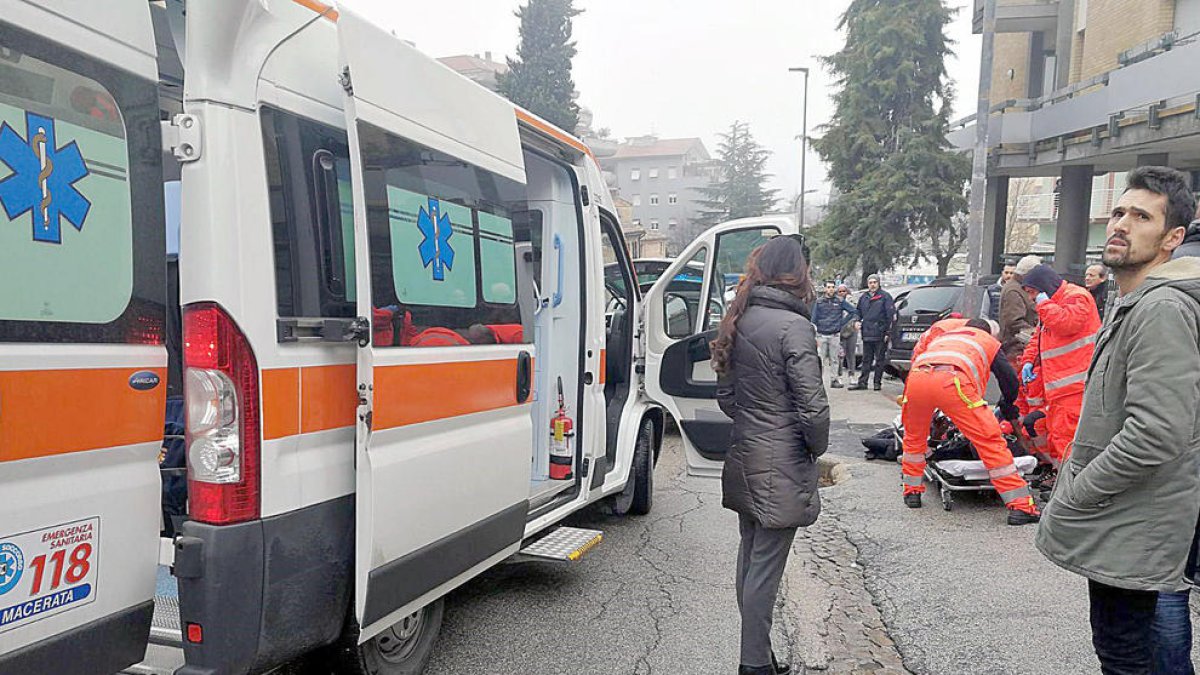 Ferits sis immigrants en un tiroteig a Itàlia