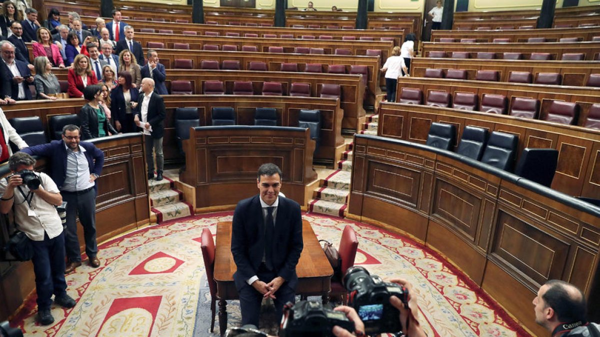 Pedro Sánchez es converteix en president del govern espanyol