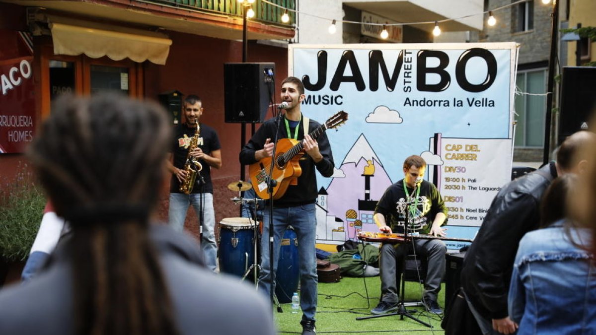 El Jambo s'emmiralla en el Mercat de Vic per atreure els programadors
