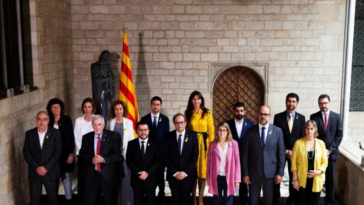 El nou govern català pren possessió i posa fi a la intervenció del 155