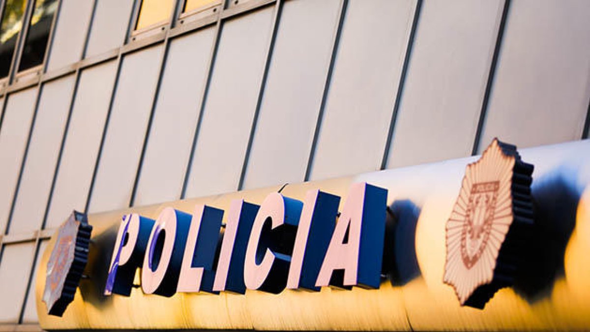 Licitades quatre places de sotsoficial de nivell B4
per a la policia