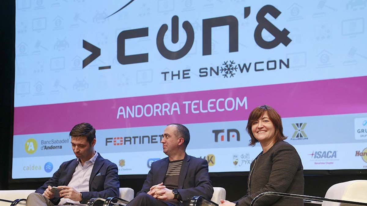 La batlle Moreno alerta dels nous delictes a Internet