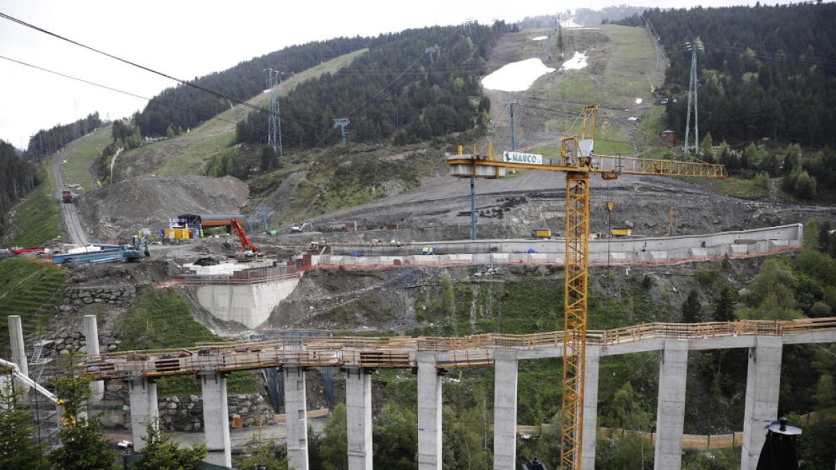 El TS denega als Viladomat paralitzar les obres de la plataforma