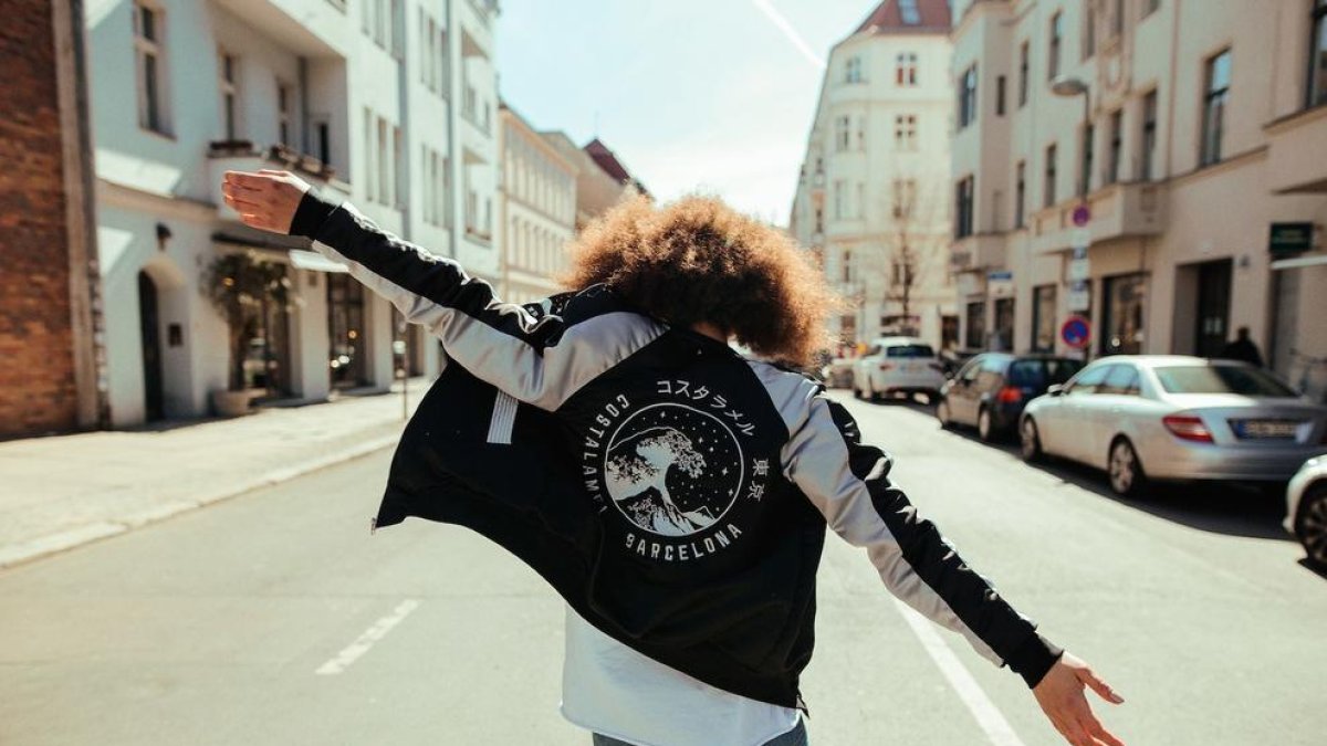 Regalen roba a canvi d'un 'infollow'