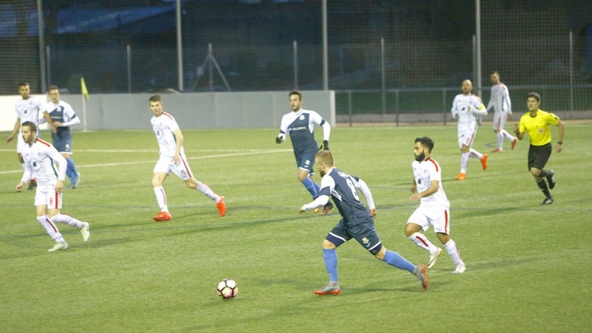 El Vall Banc obre el play-off amb un triomf per la mínima